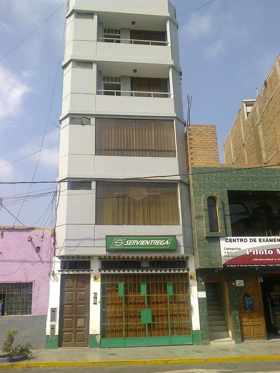 Strenua Santa Maria Suites Trujillo Luaran gambar