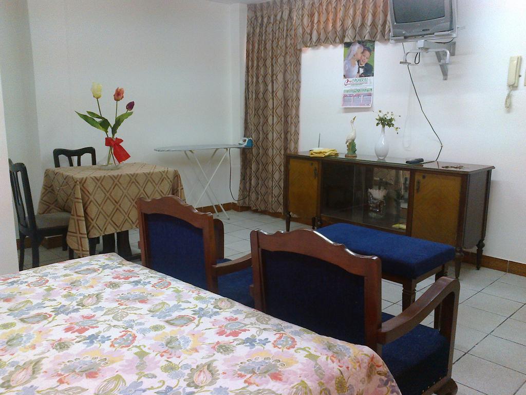Strenua Santa Maria Suites Trujillo Bilik gambar