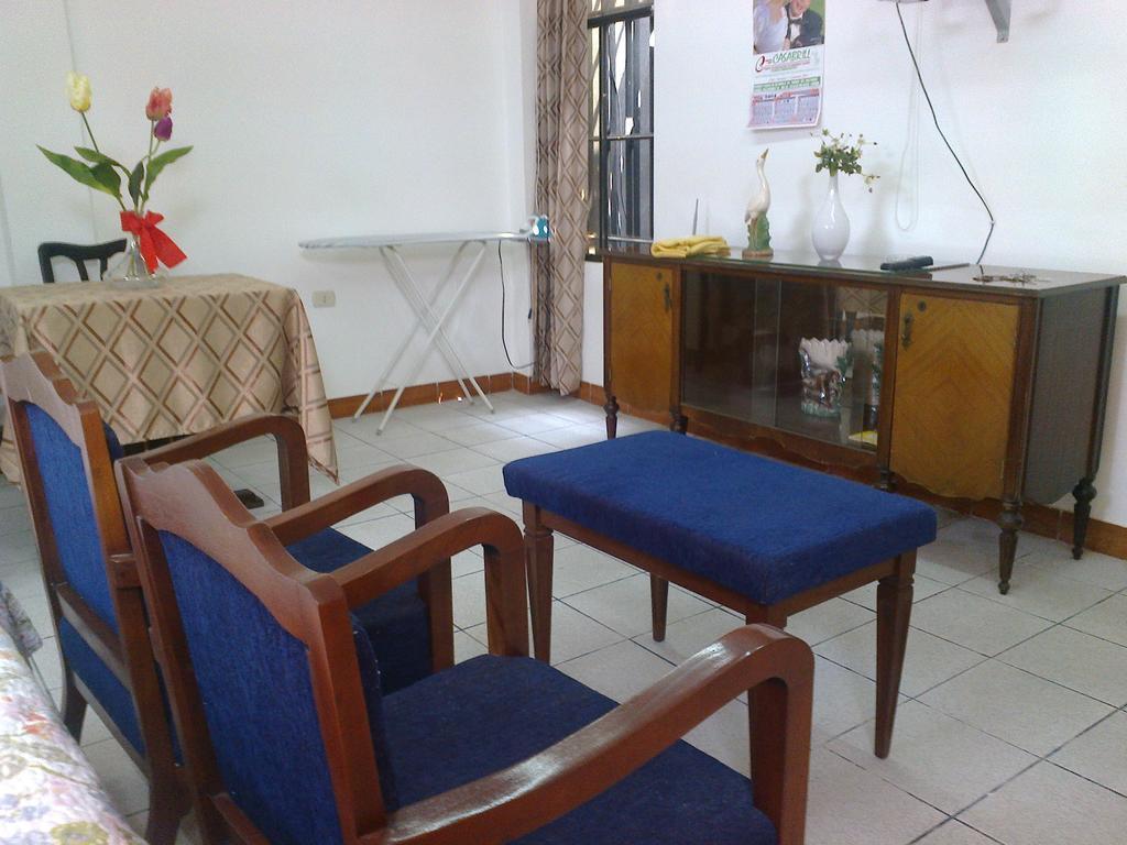 Strenua Santa Maria Suites Trujillo Bilik gambar