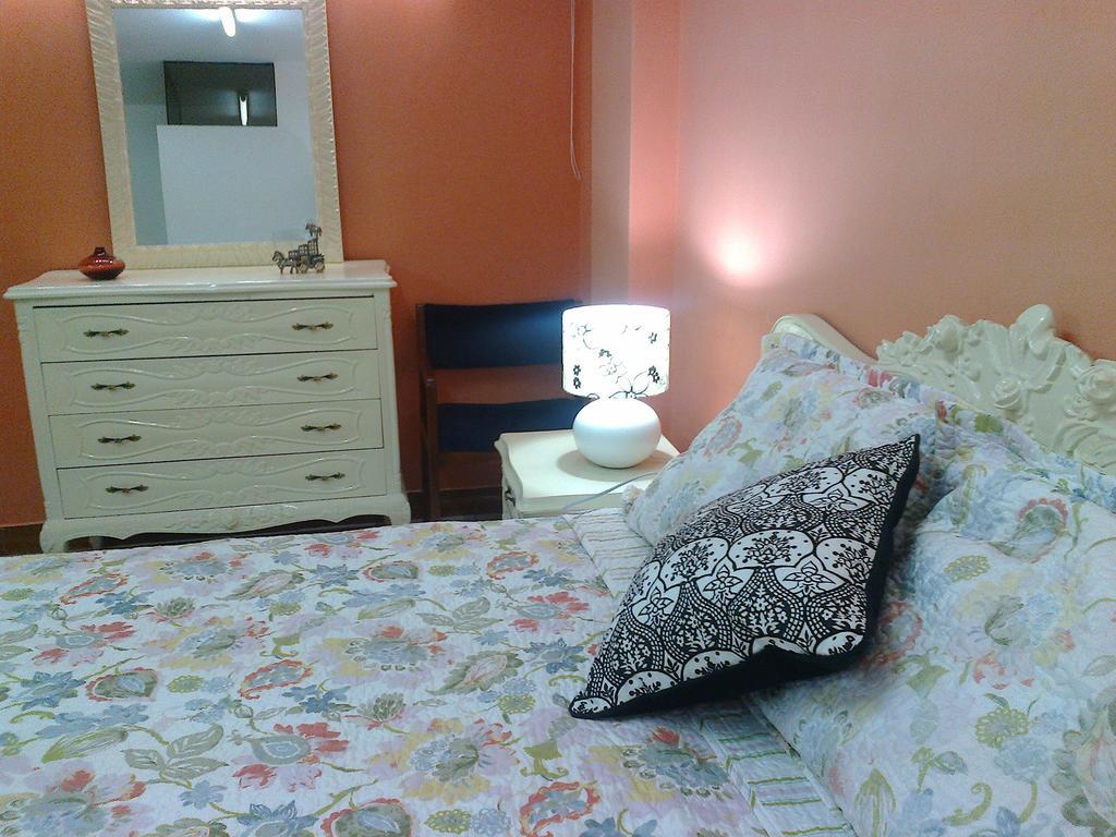 Strenua Santa Maria Suites Trujillo Luaran gambar