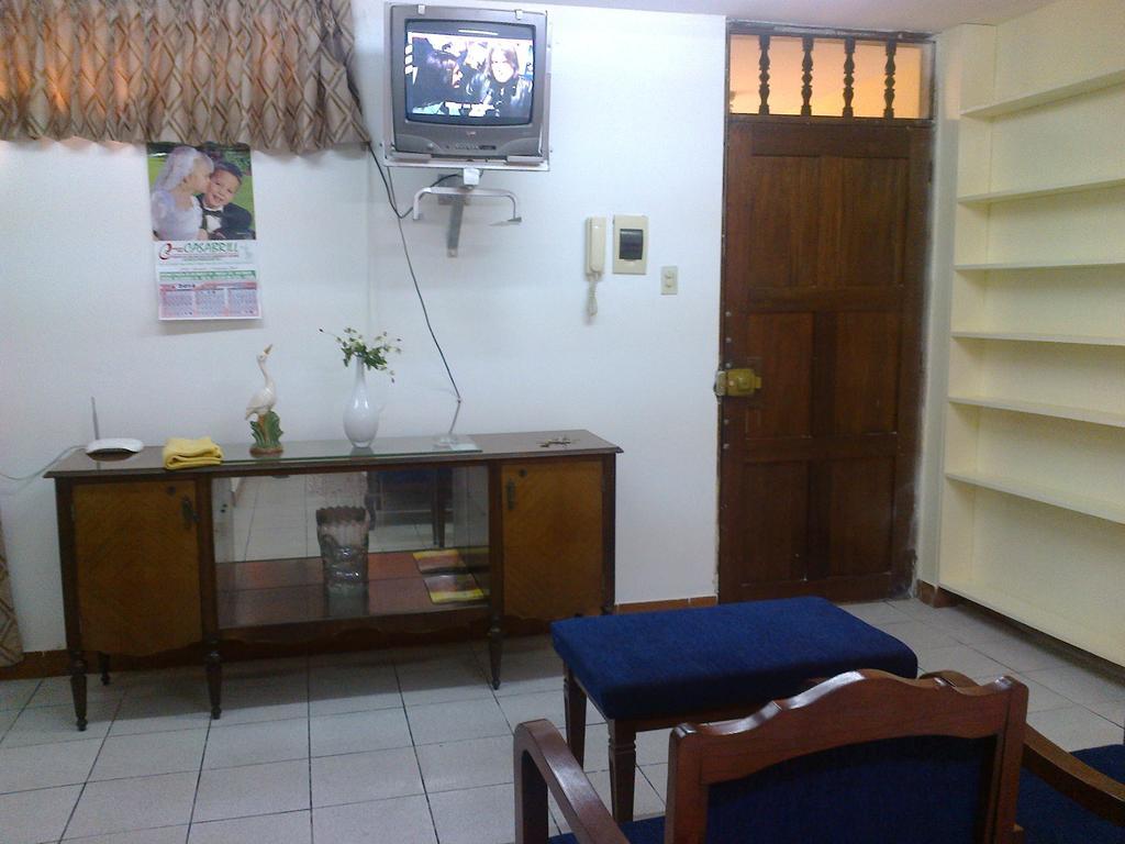 Strenua Santa Maria Suites Trujillo Luaran gambar